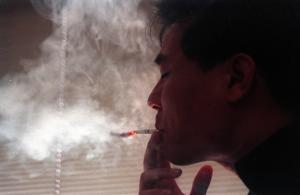 흡연과 대기환경 로염 들이 주원인인 만성폐…