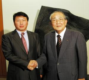 *최태원 SK㈜ 회장이 22일 방한중인 이나모…