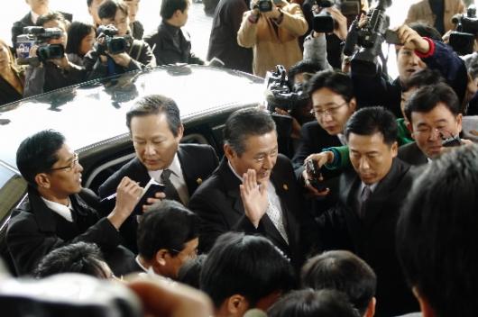 지난 21일 서울지검 청사앞에서 진행된 영화…