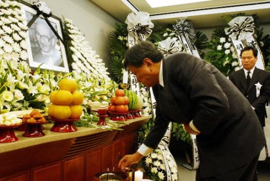 29일 타계한 고 김춘수 시인의 빈소가 마련…