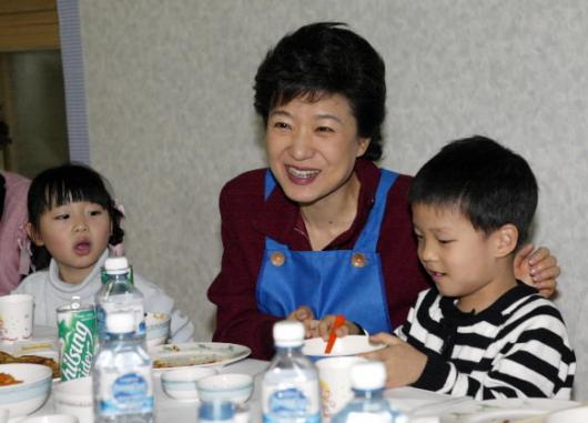 한나라당 박근혜 대표가 5일 서울 성동구 ‘…