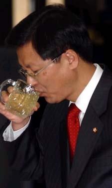 7일 열린우리당 천정배 원내대표가 국가보안…