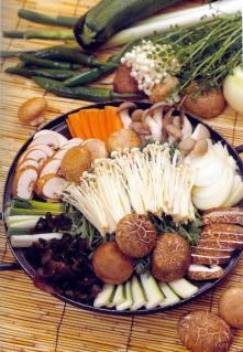 5가지 버섯과 갖가지 야채, 양념이 어우러진…