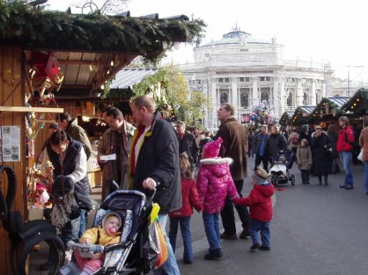 크리스마스를 앞두고 아이들과 함께 트리 장…