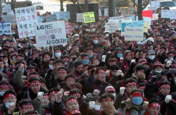 LG카드 증자문제를 두고 채권단과 LG그룹이…