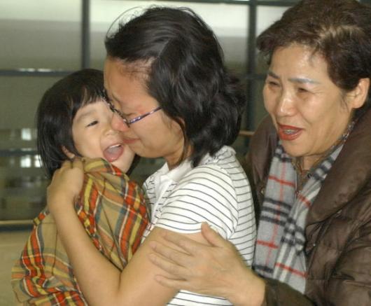 지진과 해일이 동남아 일대를 휩쓴 가운데 …