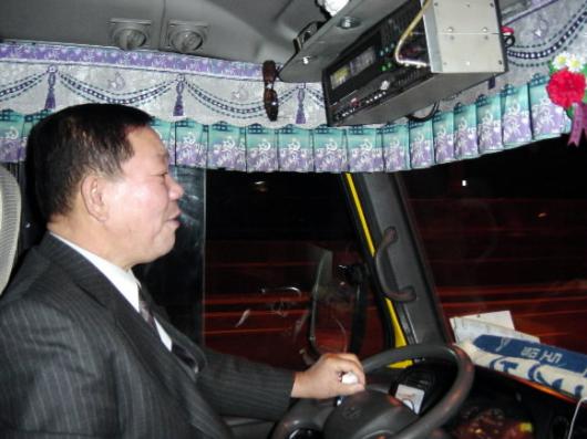 새벽길,대리운전 기사의 발인 셔틀 버스를 …