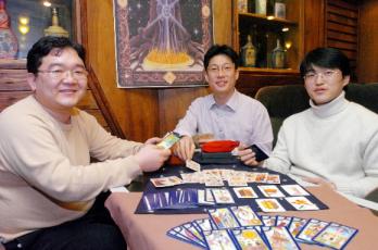 ‘총각도사’ 김종선·이동근·김상현(왼쪽…