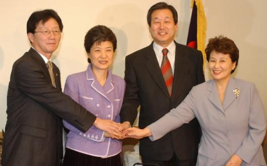 한나라당 박근혜 대표가 11일 서울 염창동 …