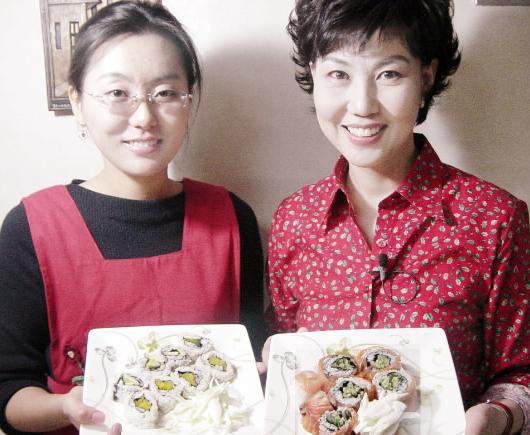 이지현(왼쪽)씨, 우영희 요리사