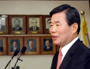 김진표 교육부총리가 28일 취임식에서 정책…