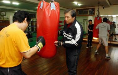 전 프로복싱 WBA 세계주니어미들급 챔피언 …