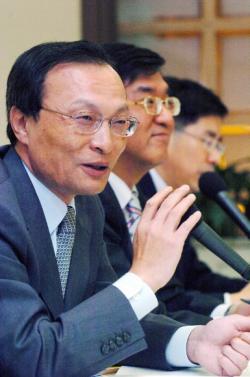 3일 한국언론재단에서 열린 관훈토론회에 참…