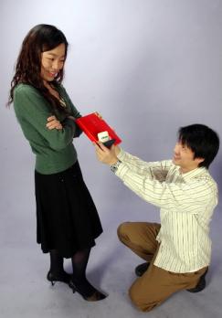 독자모델: 서민정(25·DHC코리아)·서재호(…