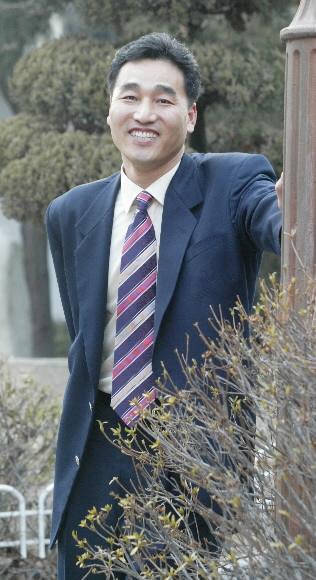 공정배 한국전력 실업배구팀 감독