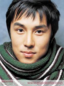 김동완