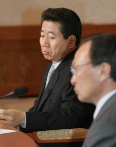 최근 정부 고위 인사들의 잇단 낙마로 청와…