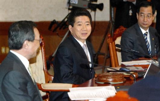 노무현 대통령이 29일 오전 청와대에서 열린…
