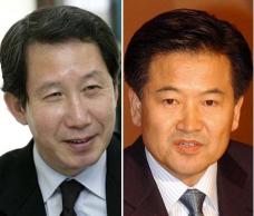 김근태(왼쪽) 복지부 장관과 정동영 통일부 장관