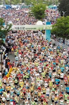 희망을 안고 달린다.” 22일 서울 상암동 월…