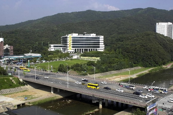 이전을 앞두고 있는 경기도 성남시의 한국토지공사 사옥 전경. 한국토지공사 제공