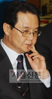 ‘연정의 열쇠’ 홍사덕