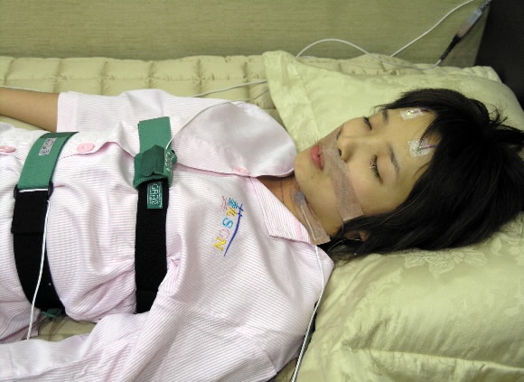 열대야에는 지나친 냉방이나 찬 음식보다 적절한 영양 및 수분섭취가 중요하다.