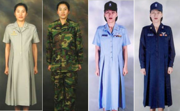 육군 하계 임신복, 육군 전투 임신복, 공군 하계 임신복, 공군 동계 임신복(왼쪽부터).
