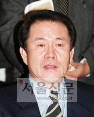 한나라 중앙위의장 정형근의원