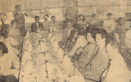 축하객 속에는 강효실씨, 장민호씨, 김동훈씨등 알만한 연예인의 얼굴도.