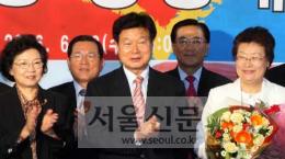 장상 민주 공동대표 취임 새원내대표에 김효석의원