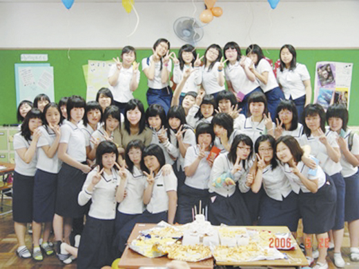 사진 찍을 때 지겨운 그 V자 좀 안 하면 안되겠니? (허성경·경남 창원시 사파동)  