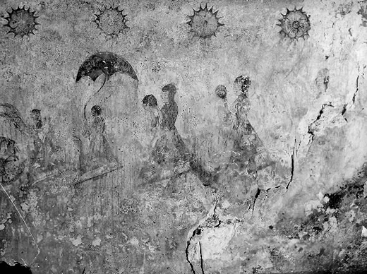 모사도만 전해지고 지금은 파손되어 극히 일부분만 남아 있는 통구12호 벽화의 발견 직후 모습.