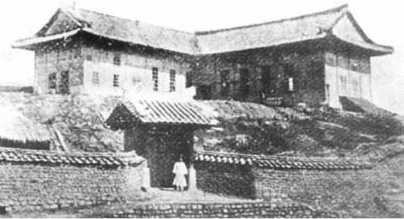 1907년 1월 기독교 평양대부흥운동이 일어났던 평양 장대현교회. 평양대부흥운동의 정신을 살려 교회의 화합과 영적 부흥을 되찾자는 운동이 신학자들 사이에 일고 있다.