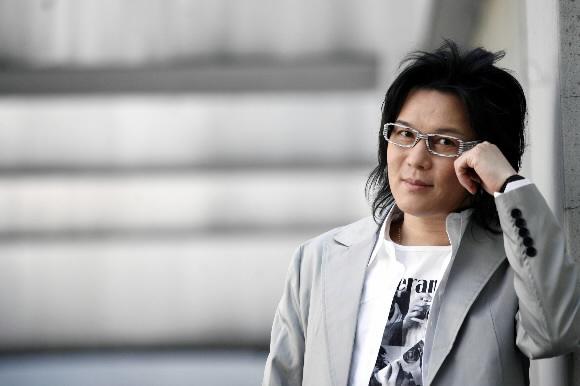 SBS 주말극장 ‘행복합니다’에서 연기자로 데뷔한 가수 김종서.