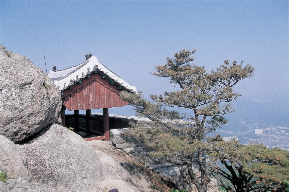 금정산성의 제3망루.