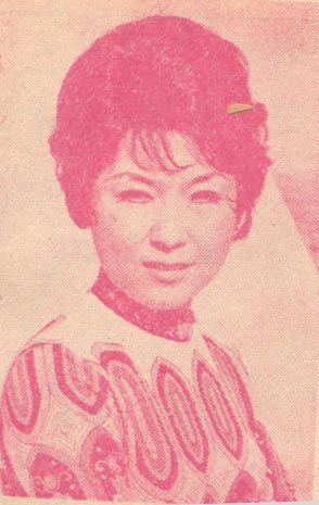 고국의 어머니가 보고싶어 잠시 귀국했다는 이명옥(李明玉)양.