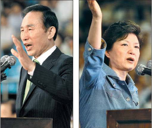 14일 대구 실내체육관에서 열린 한나라당 대구·경북 합동연설회에서 이명박(왼쪽) 후보와 박근혜 후보가 지지를 호소하고 있다. 대구 최해국기자 seaworld@seoul.co.kr