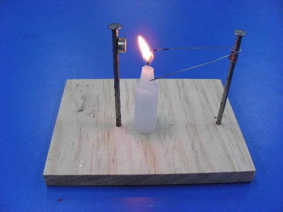 ‘물질의 자화율이 절대온도에 반비례한다.’는 퀴리의 법칙을 이용한 퀴리엔진. 영동중 제공