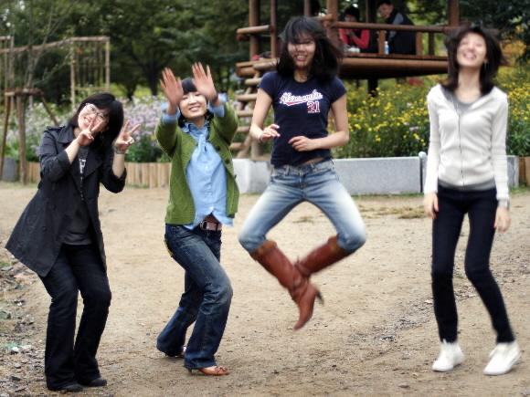 나처럼 해봐요 요렇게!