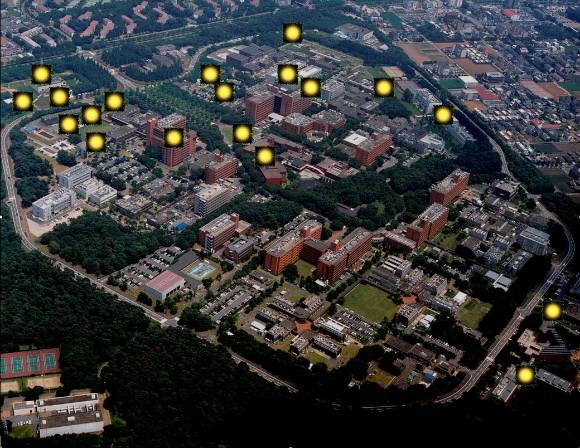 일본 쓰쿠바의 산업기술총합연구소. 원 표시가 돼 있는 곳이 태양광발전 시스템이 설치된 건물이다.