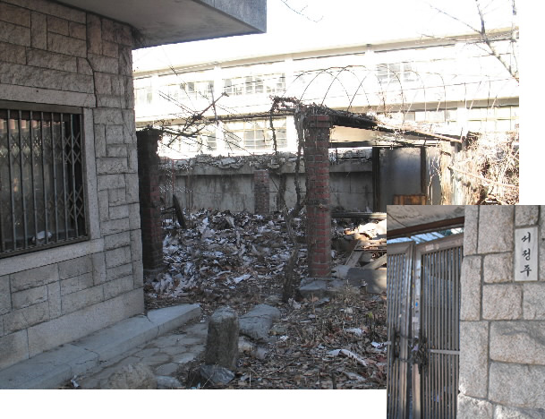 6일 서울 관악구 남현동 고(故) 미당 서정주 시인의 고택이 폐가처럼 방치되어 있다. 작은 사진은 문패만 번듯하게 걸려 있는 대문 전경.