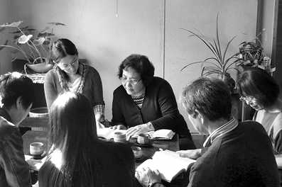 한국 소설가와 세계 번역자를 만나는 아리랑TV ‘세계로 가는 한국문학’의 한 장면.