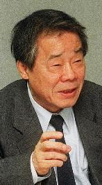소설가 최일남씨
