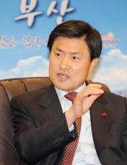 허남식 부산시장‘한국경제 빛낸 경영인 대상’ 받아