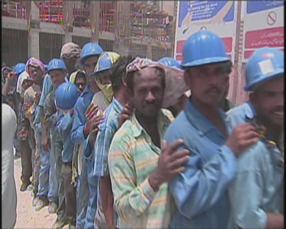 7일 방송되는 EBS ‘시사다큐멘터리-두바이의 두 얼굴’의 한 장면.