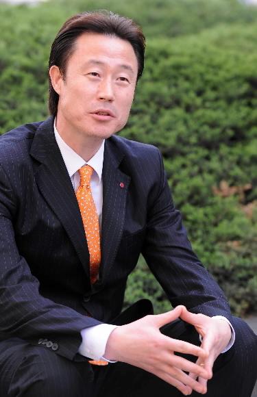 강을준 LG 신임감독