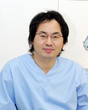 신문석 거울피부과 원장