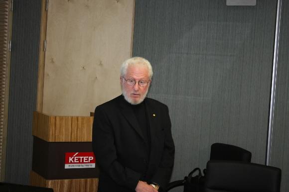 앨런 히거 美 샌타바버라 캘리포니아대 교수