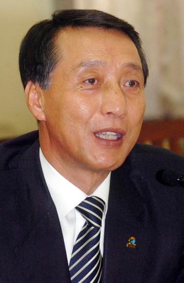 강무현 전 해양수산부 장관 